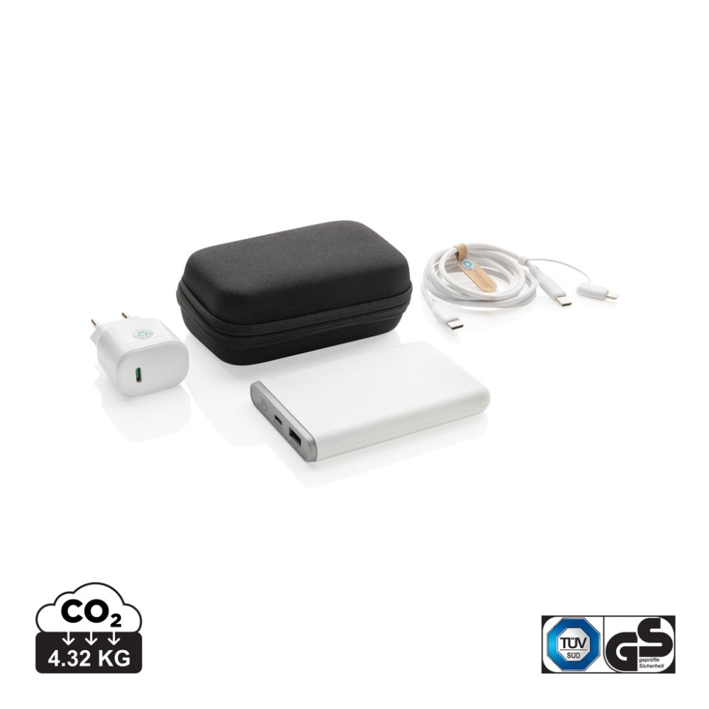 Uzlādes komplekts Surge no pārstrādāta PET 20 W ar powerbank un kabeli, ar jūsu logo